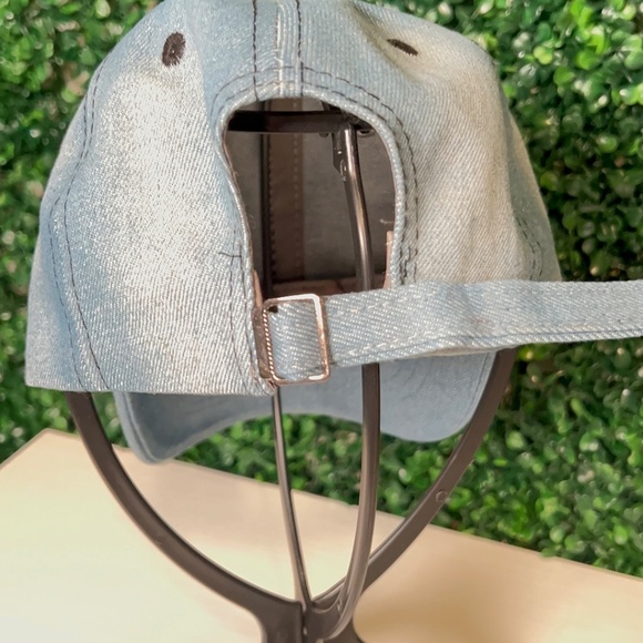 JEAN CAP WITH RHINESTONE ANCOR - Picture 3 of 3